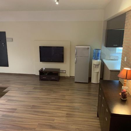 Kika Court 2 Apartamento Paralimni Exterior foto